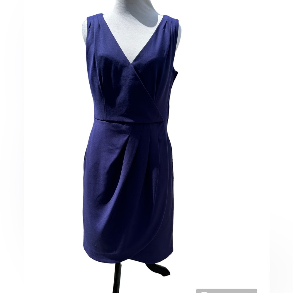 H & M Dress v neck sleeveless